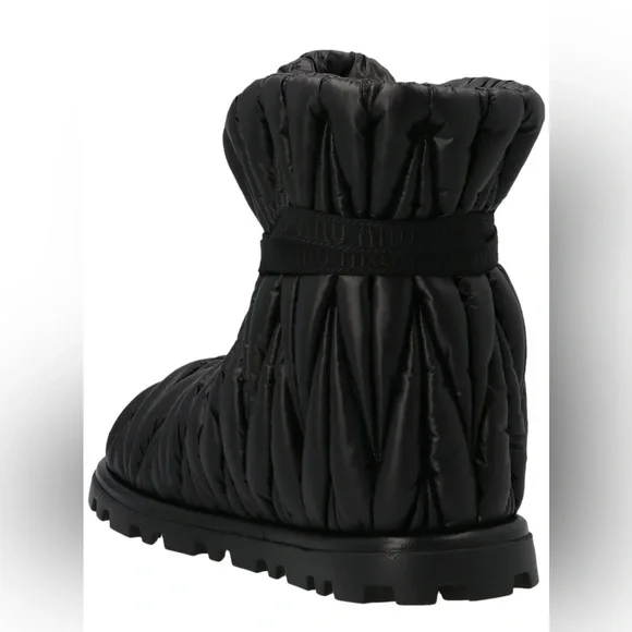 Miu Miu Women’s 35.5 (US 5.5) Matelassé Padded Ankle Boots - Picture 5 of 9